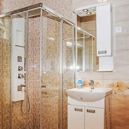 Gemini 2 By Interhome *